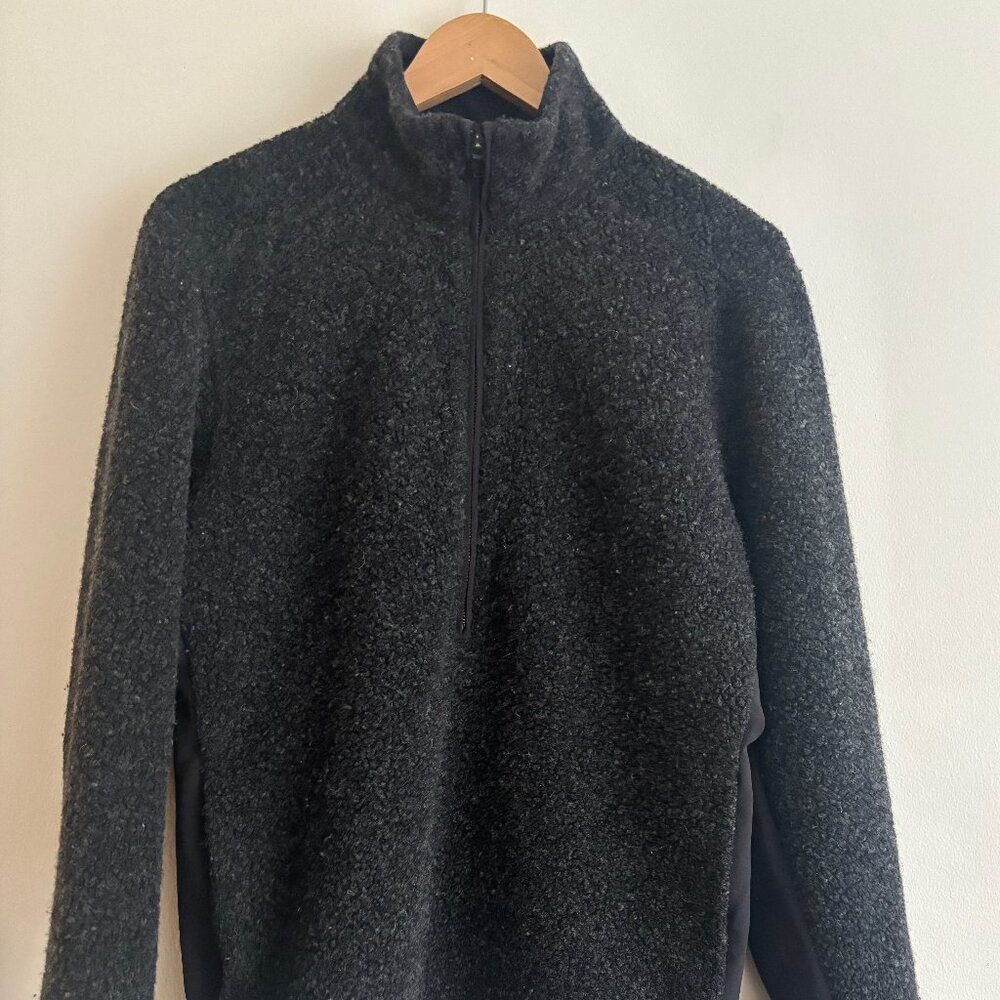$225 Lululemon Charcoal Grey Wool Half Zip Fleece Pullover / Sweater - Medium